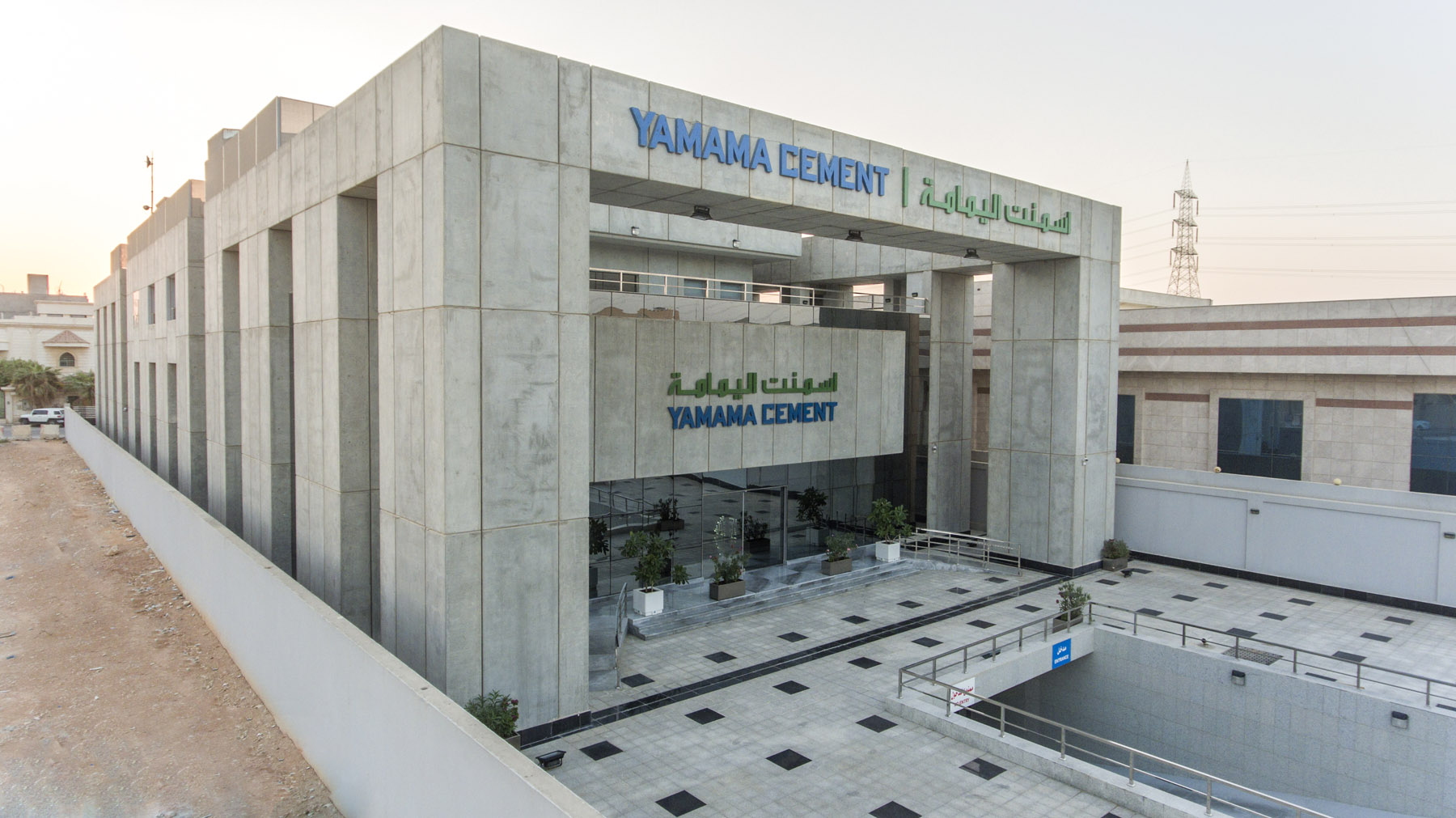 تعلن شركة اسمنت اليمامة عن نقل خط الإنتاج رقم 7 من المصنع القديم الى موقع المصنع الجديد